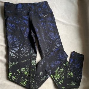 Nike Dri- Fit leggings